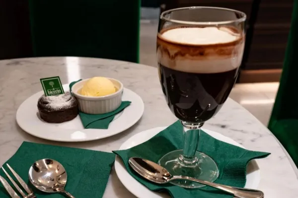 イタリア人に愛される濃厚チョコドリンク「ビチェリン」って？銀座のカフェでトリノ旅行気分