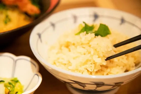 鯛めし食べ放題！東京駅「東京コトブキ」の1,000円台ランチ