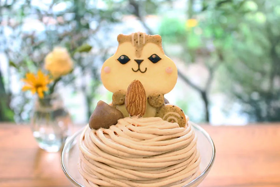 「かわいすぎて食べられない！」好きな動物クッキーを乗せられるパフェが女子に大人気♡