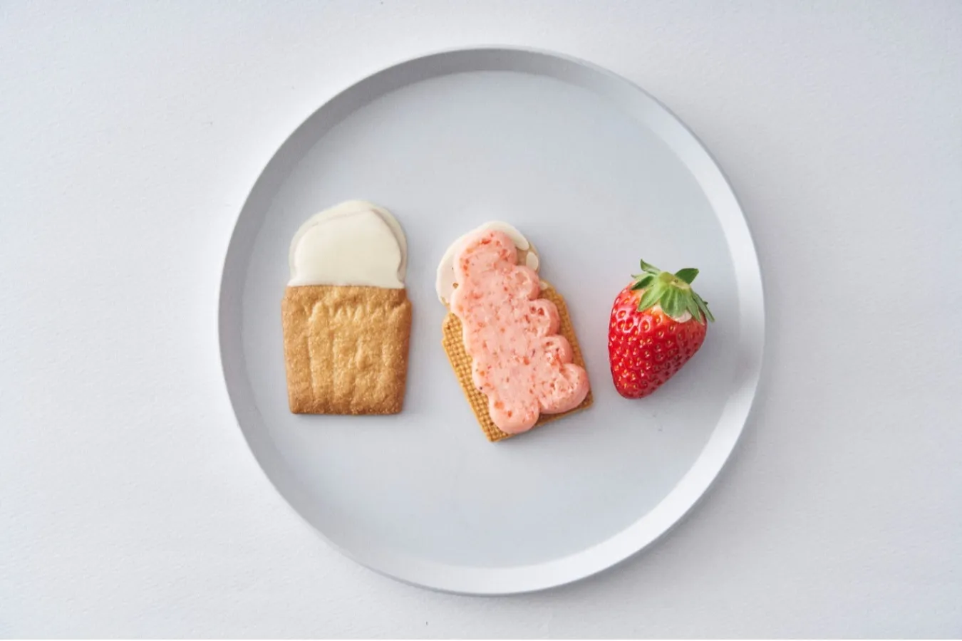 ▲「フェアリークリームウィッチ 奈良県産古都華いちご生バターサンド」