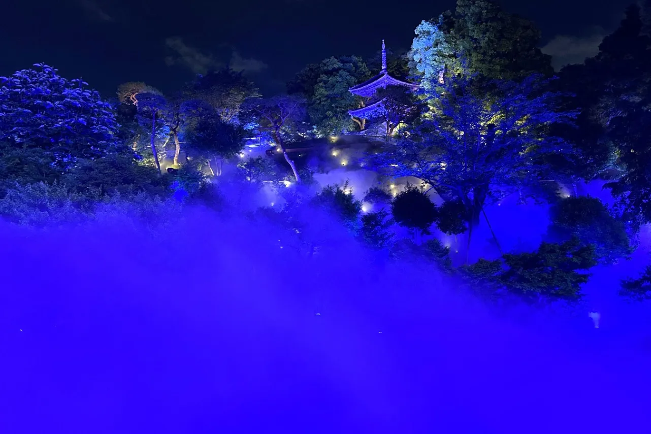▲雲に触れることもできる！（撮影：レッツエンジョイ東京編集部）