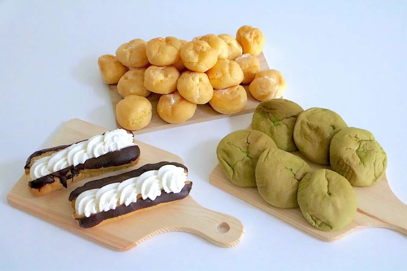 ▲写真は取材当時に購入したもの。右下の「抹茶もちもちシュー」はすでに終売しています