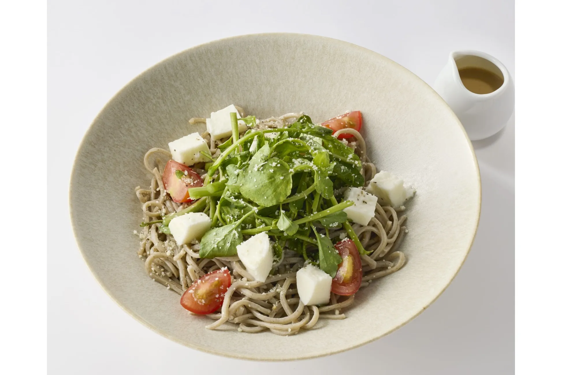 新発想の“飲むお蕎麦”も！蕎麦をカフェスタイルで楽しめる「ソバ フタツ」二子玉川にオープン