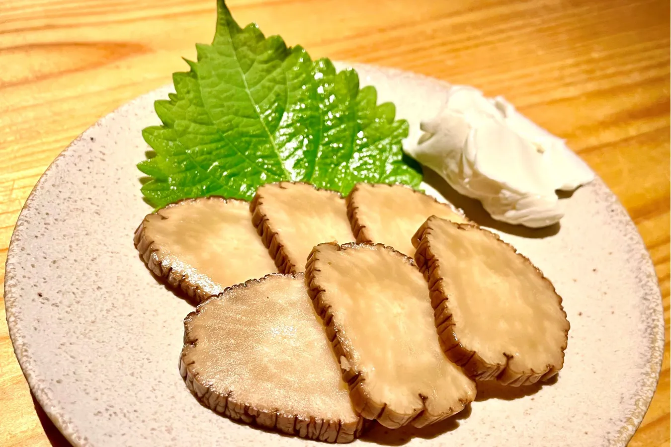 ▲「いぶりがっこチーズ」（649円）