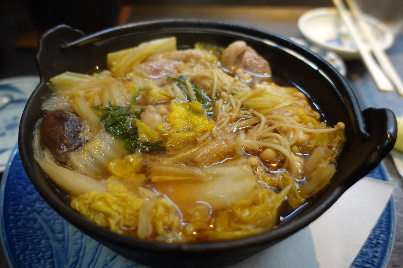 ▲鴨鍋は見た目以上にボリューミーで食べ応えバツグン。うどんの追加オプションもあります