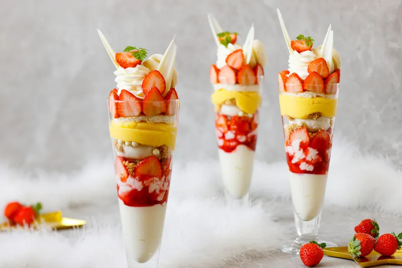 【グランドニッコー東京 台場】冬限定！ホワイトストロベリーパフェが登場