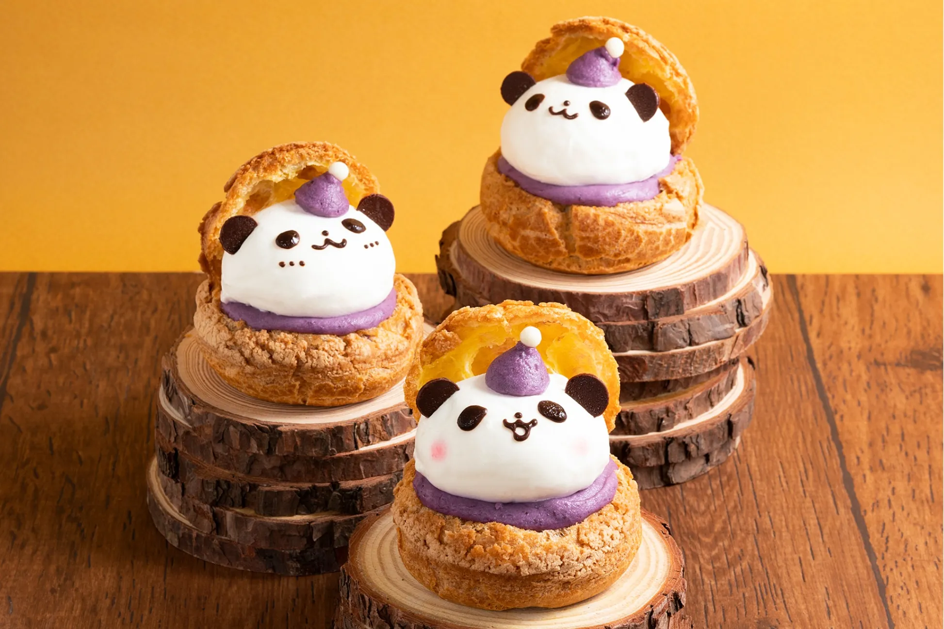 ちゅら恋紅を使った愛くるしい表情の“パンダシュー”！椿屋珈琲