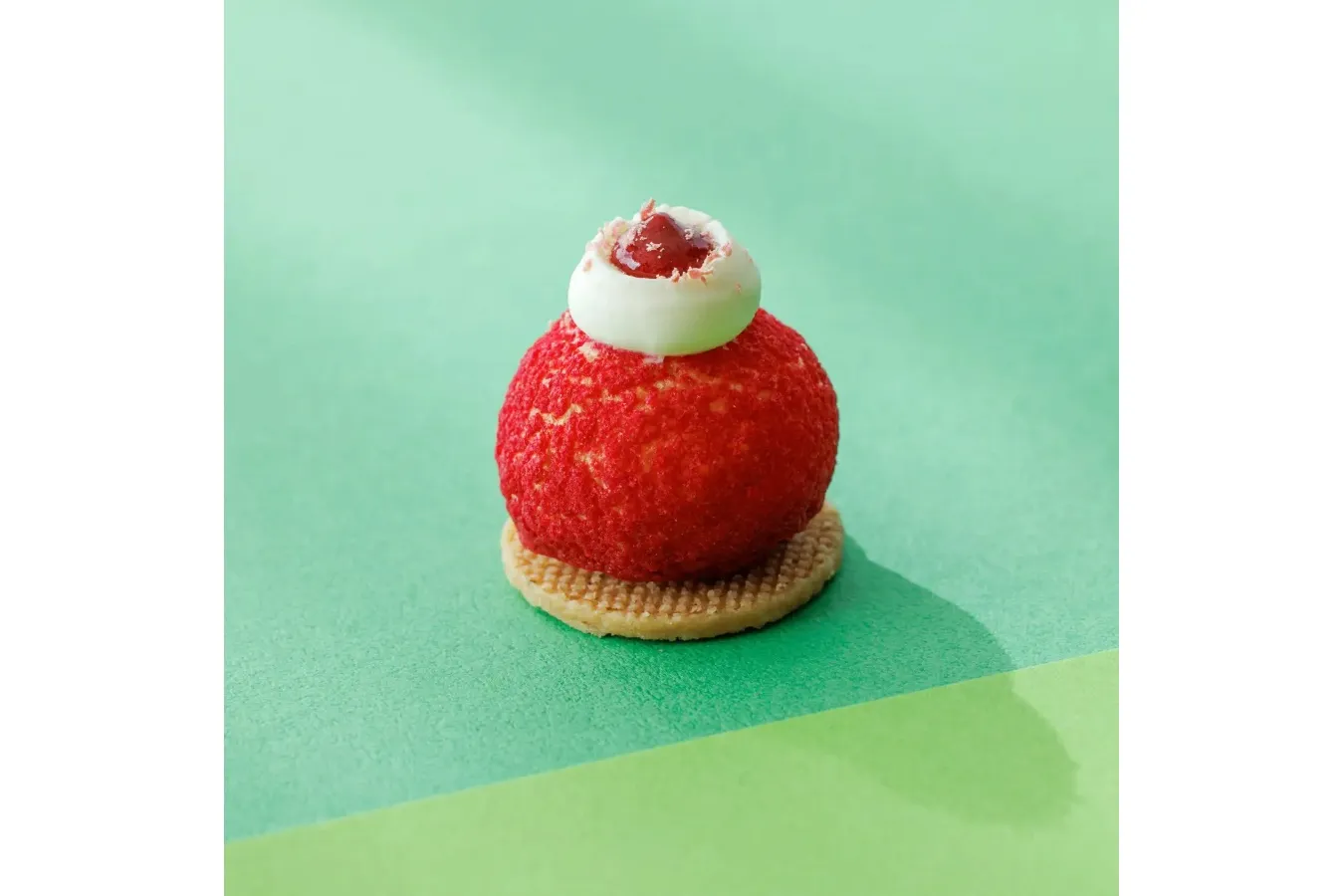 ▲「チェリー シュークリーム」