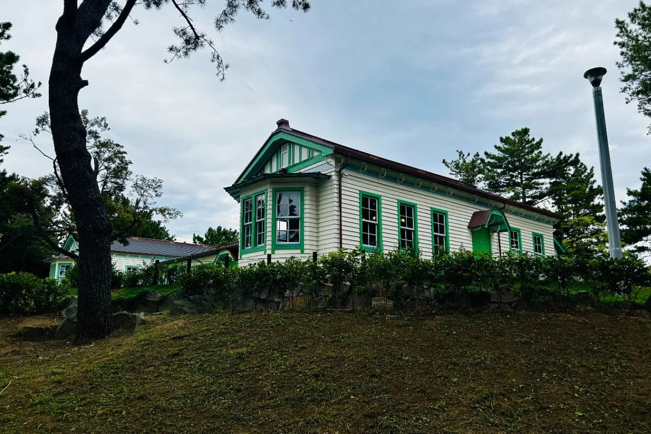 ▲「スターバックス コーヒー 横浜海の公園店」外観
