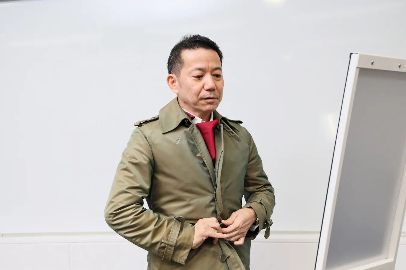 ▲ベストカラーをインナーとして着用