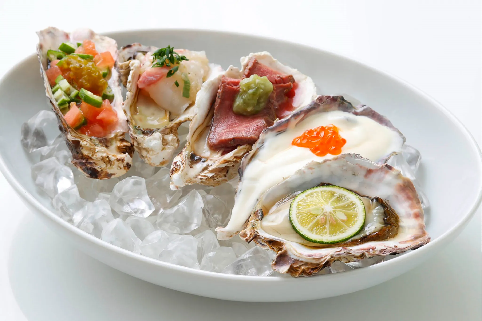 個性派オイスターバー「8TH SEA OYSTER Bar 銀座コリドー店」誕生