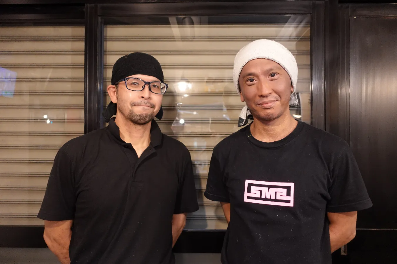 ▲「僕たちは夫婦のような間柄ですね」と話す製麺師の海老原さん(左)と店主の木村さん(右)