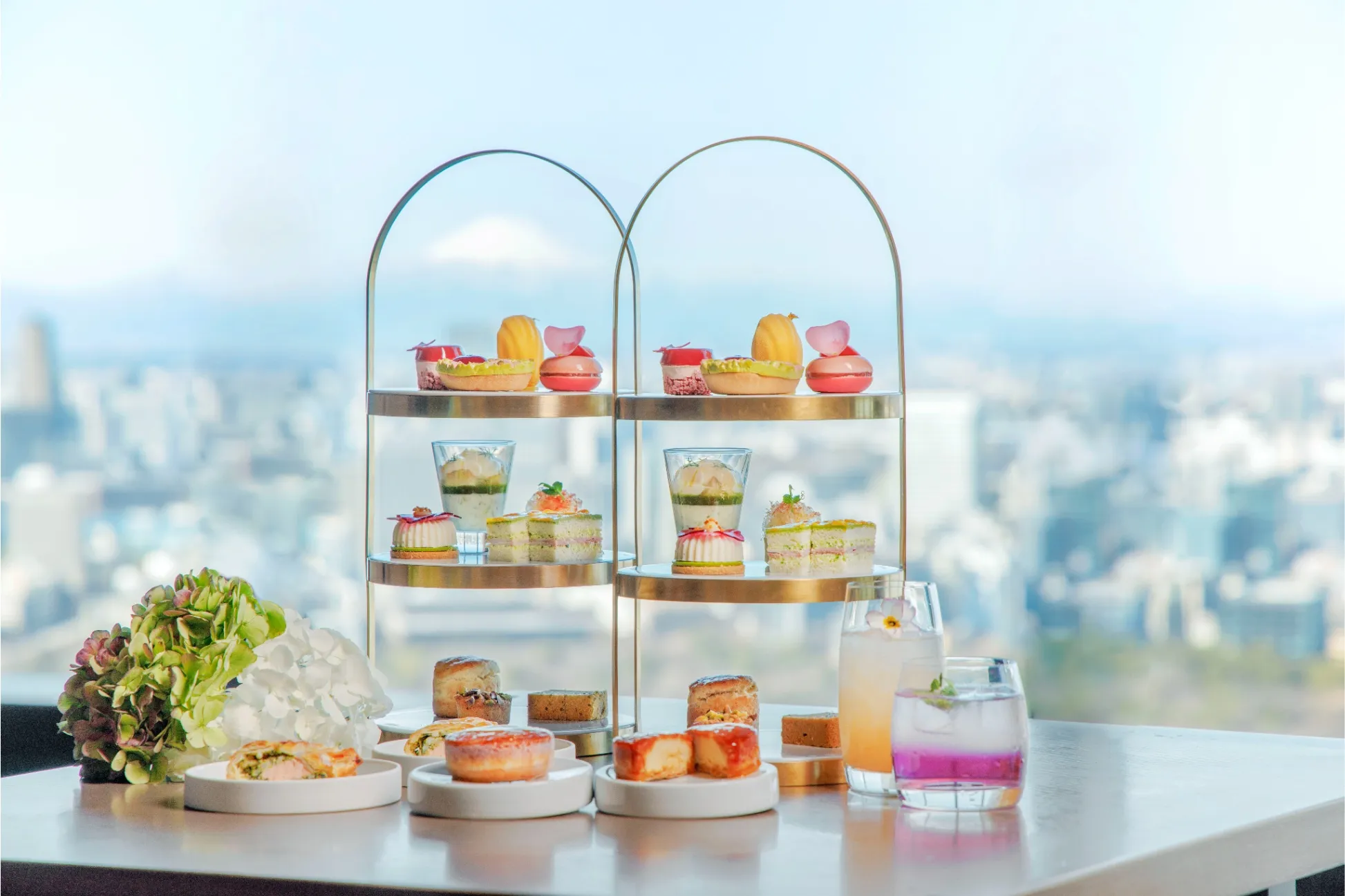 初夏に咲く花々をイメージしたアフタヌーンティーが登場！大手町のホテルより