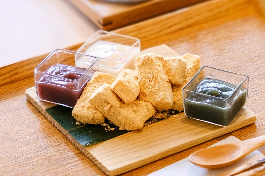 ▲「三色餡と白玉餅」（1,320円）