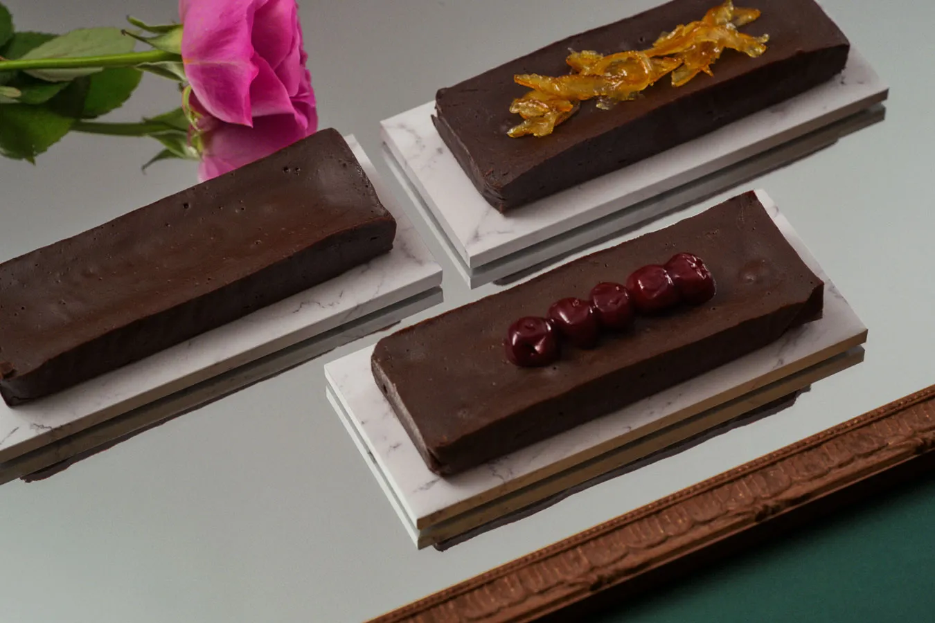 ▲「ショコラテリーヌ」（2,268円）、「ショコラテリーヌオランジュ」（2,808円）、「ショコラテリーヌグリオット」（2,808円）