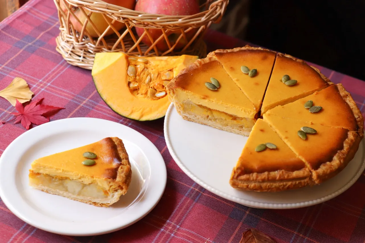 ▲「パンプキンチーズケーキ アップルパイ」