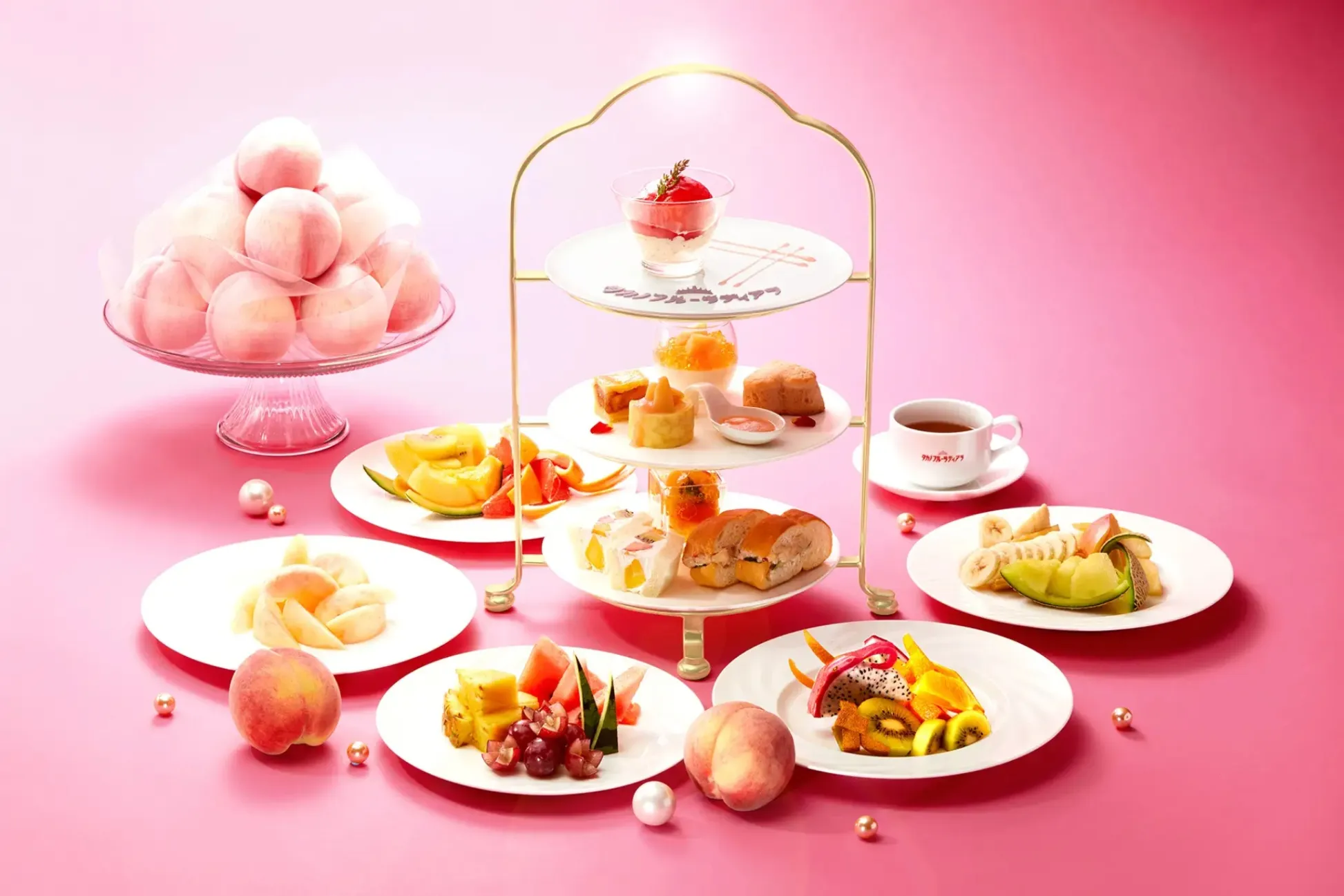 【タカノフルーツティアラ】“桃”の食べ放題も楽しめるアフタヌーンティーセット登場！