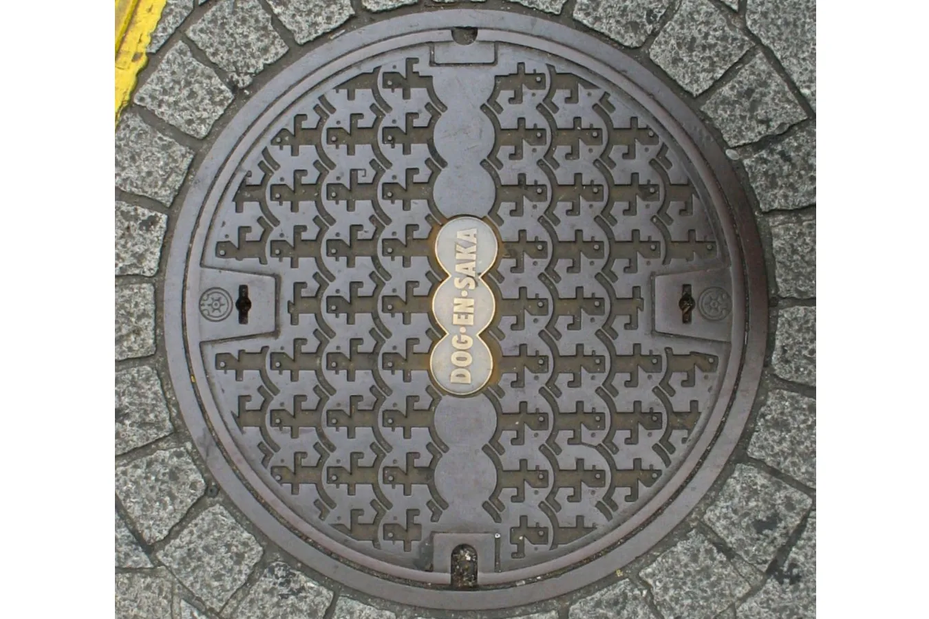 ▲回転させると別の柄が見えてきます