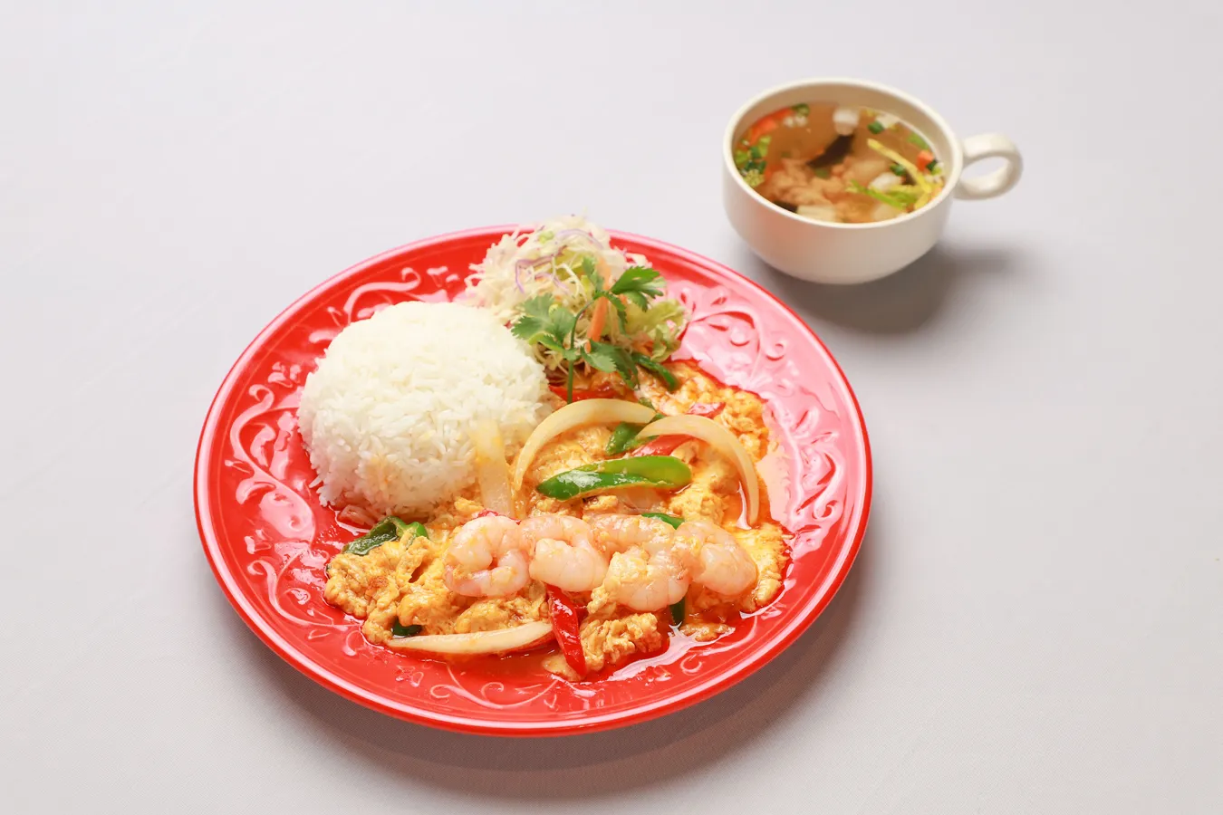 ▲クンパッポンカレー（ランチはスープ付き）