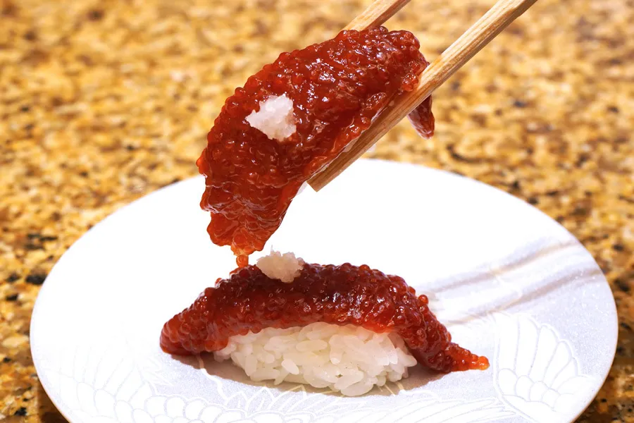 ねっとり筋子に生ホタテetc.東京駅でサクッと一人寿司はいかが？函館発の回転寿司「函太郎」レポ