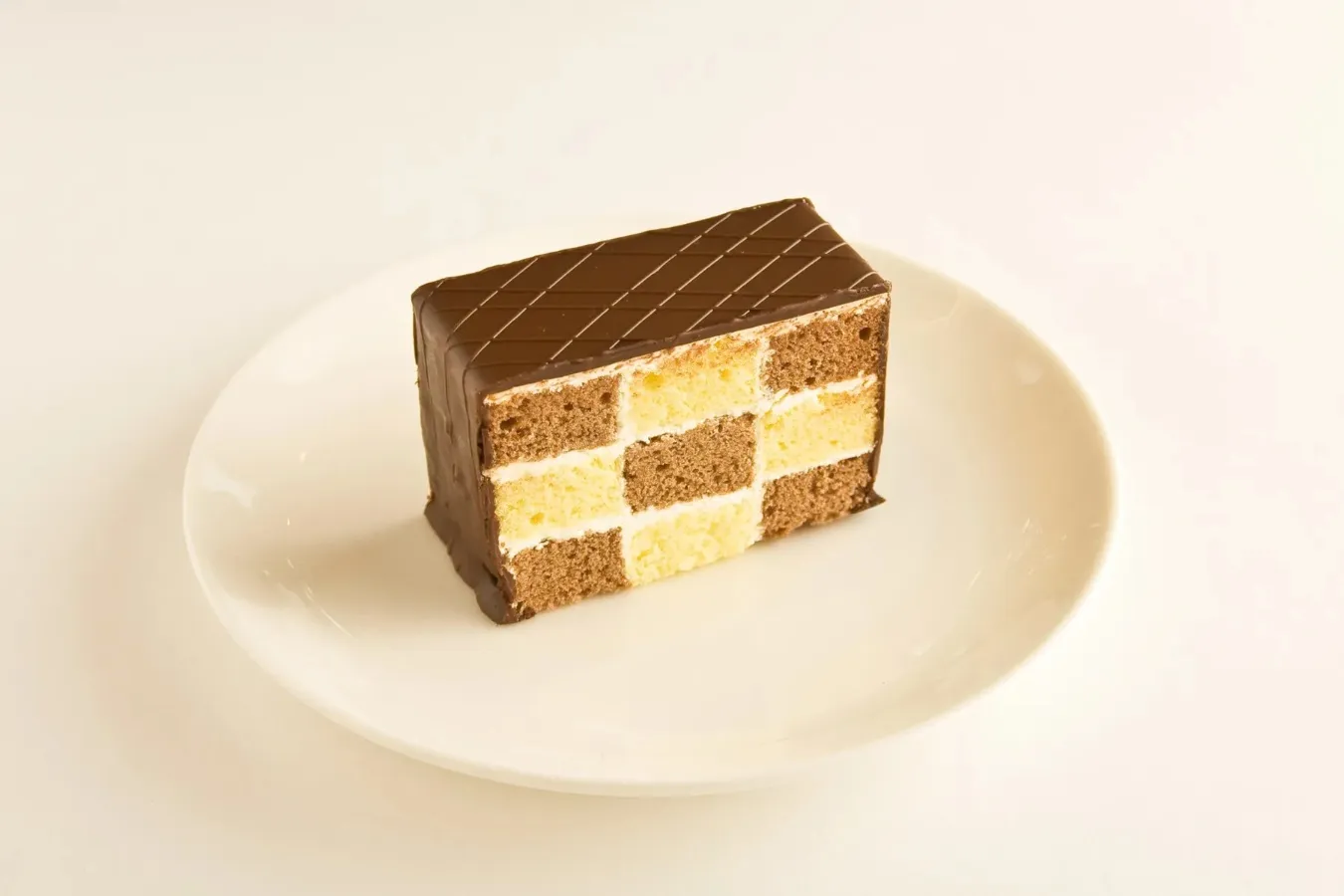 ▲ウエスト青山ガーデン「モザイクケーキ」