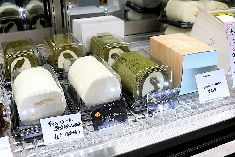 あの大人気「ARINCO」のロールケーキが半額！？売り切れ御免のお得すぎる“訳あり商品”をゲットしてきた！