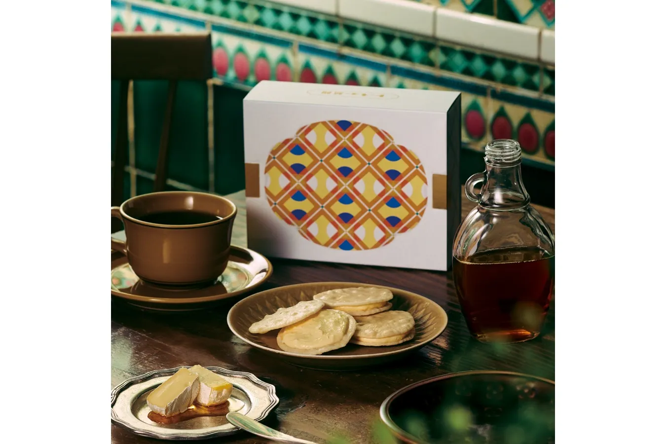 ▲「煎餅サンド〈チーズメープル〉」