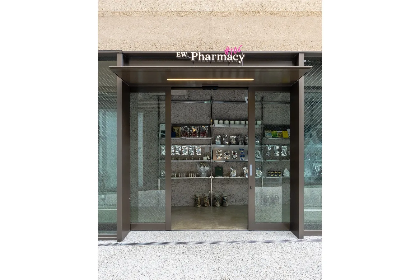 ドライフラワーショップ「EW.Pharmacy #106」が原宿に！ロッキーズマッチャとコラボ_3485546