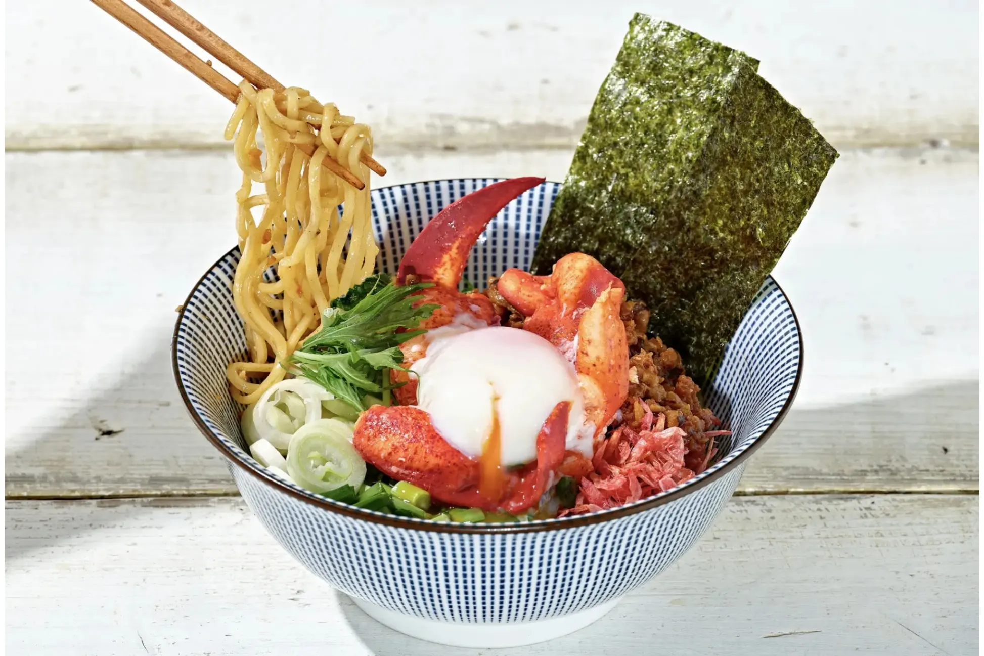 「ルークス ロブスター」から”ロブスターのまぜそば”が登場！渋谷・新宿の店舗で提供
