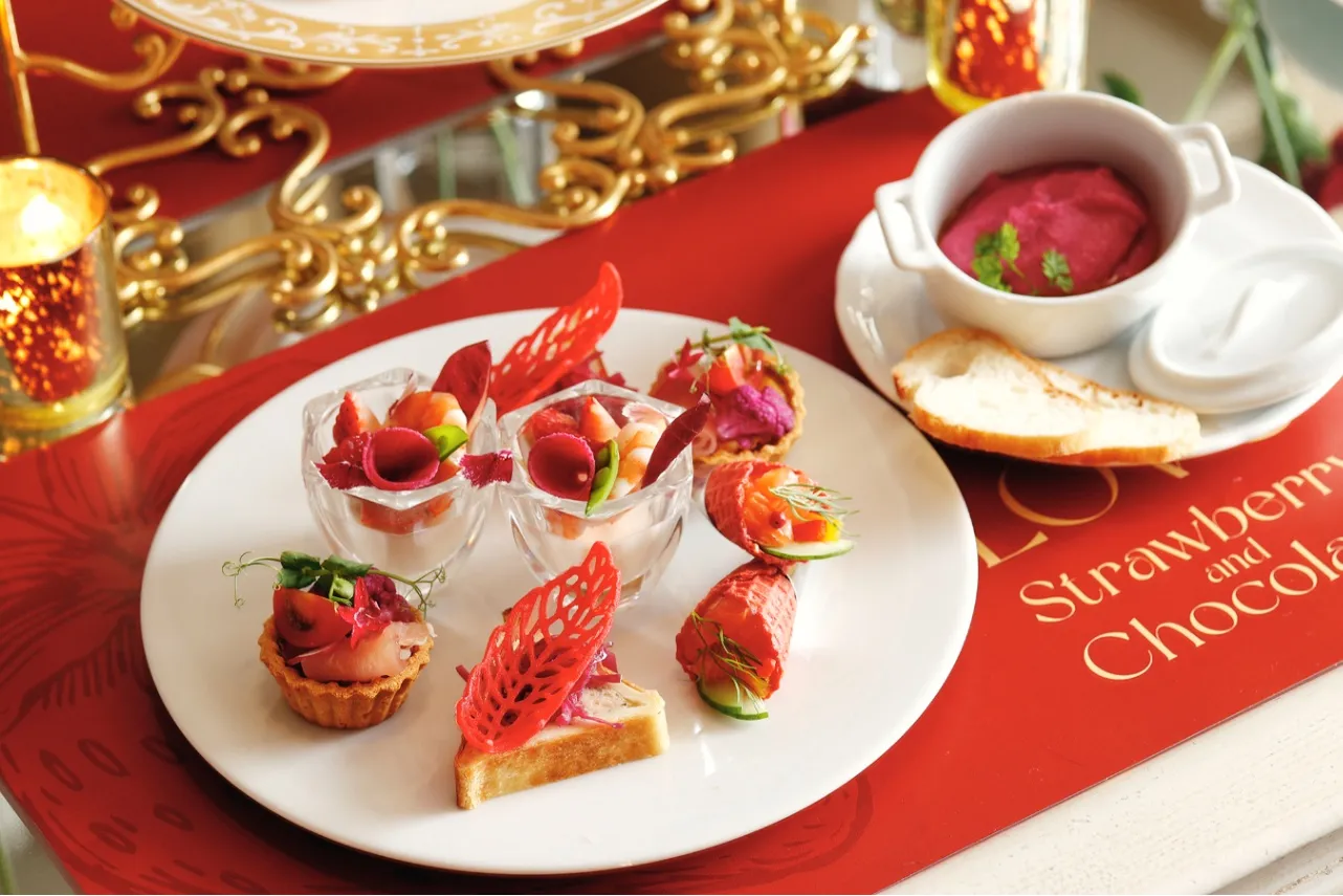 “いちご＆ショコラ”アフタヌーンティー！「ホテル インターコンチネンタル 東京ベイ」より_2025387
