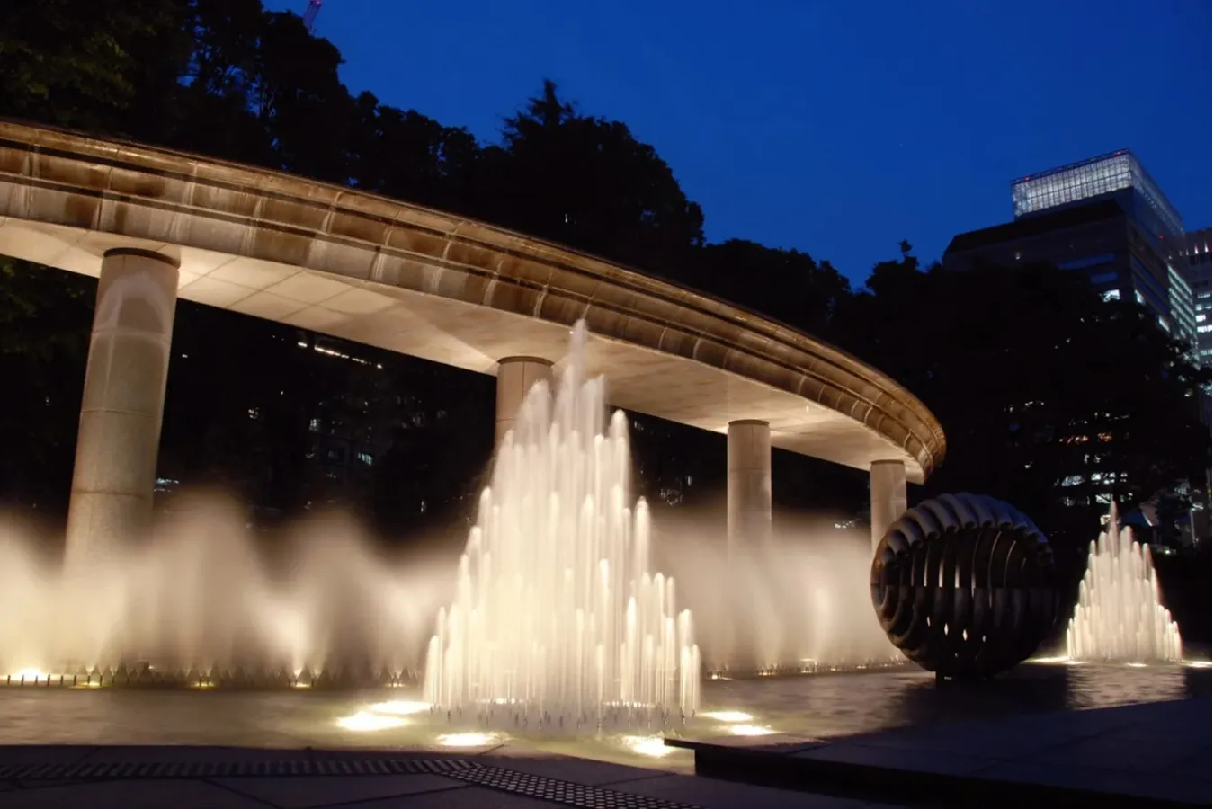 ▲出典：環境省ホームページ（https://www.env.go.jp/garden/kokyogaien/5_album/1/b01/index.html）