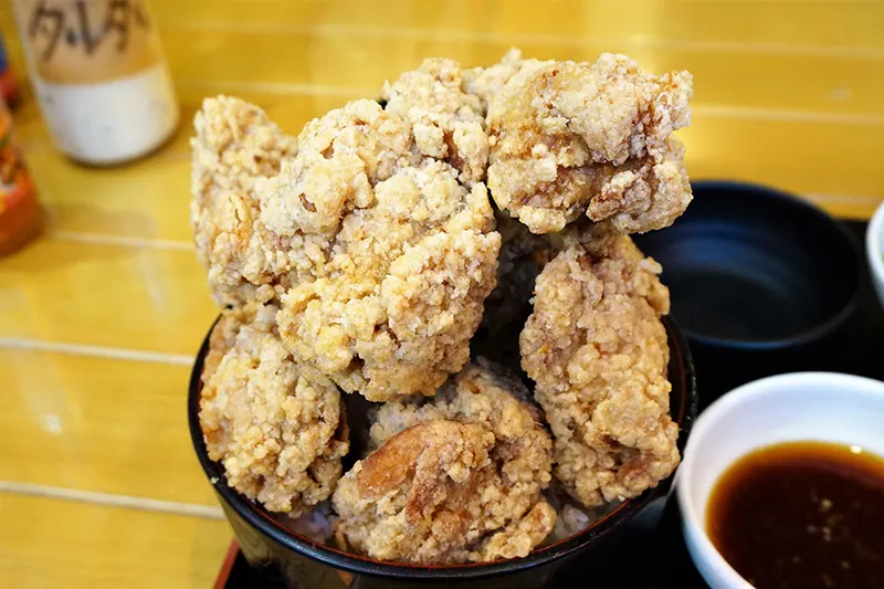 【おかわり自由】明太子から唐揚げまで！「食べ放題付き」都内ランチ4選