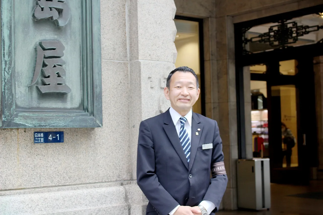 日本橋髙島屋コンシェルジュの仕事現場に密着!その“おもてなし”の真髄とは?_2600142