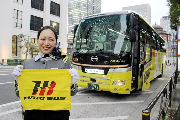 はとバス看板ガイドの仕事現場に密着！その“おもてなし”の真髄とは？