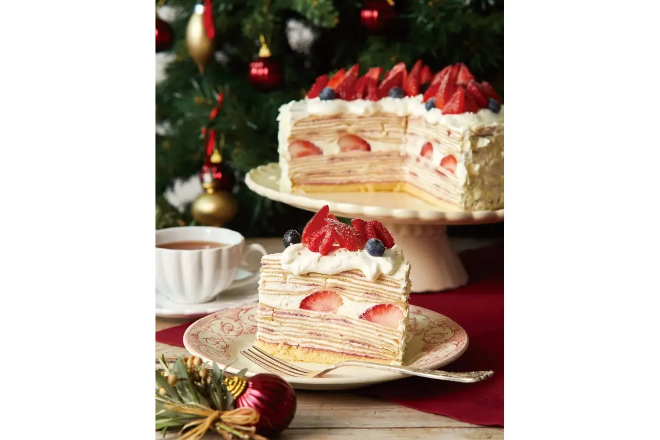 ▲「ベリーとマスカルポーネのクリスマスミルクレープ」