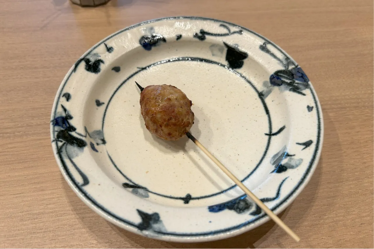 ▲看板メニューの「つくね」（撮影：レッツエンジョイ東京編集部）