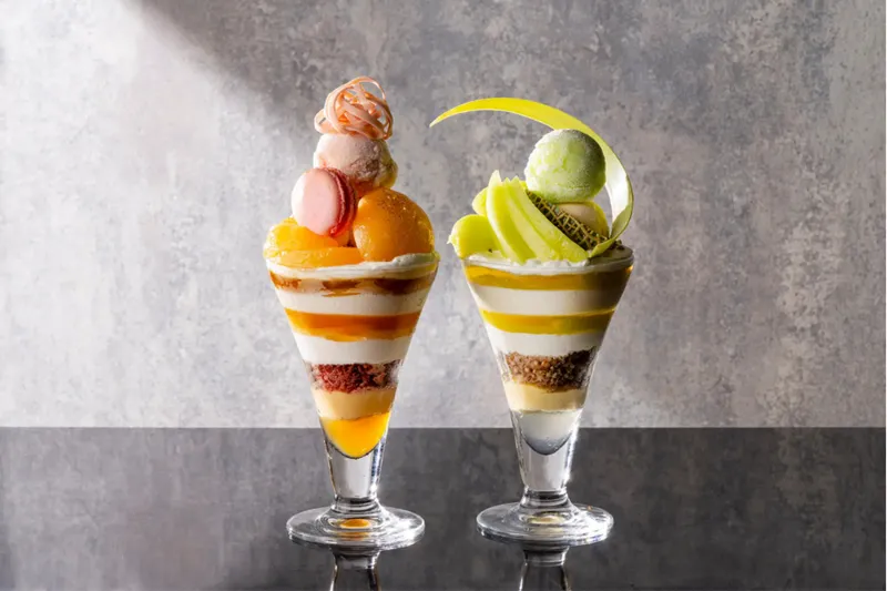 桃やメロンを楽しむ夏のご褒美パフェ2種が登場！ストリングスホテルより