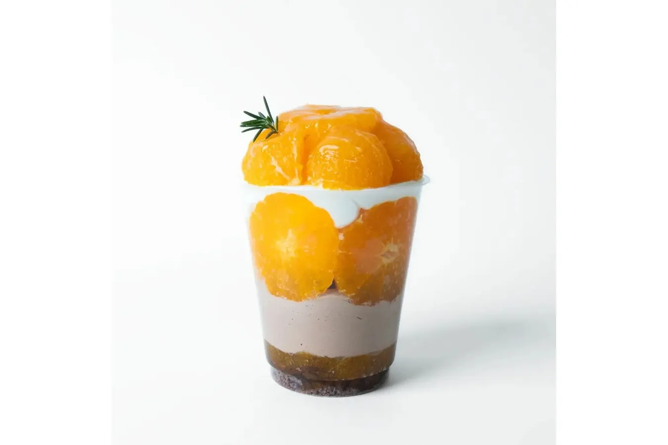 ▲「溢れる果汁みかんとチョコのパフェ」