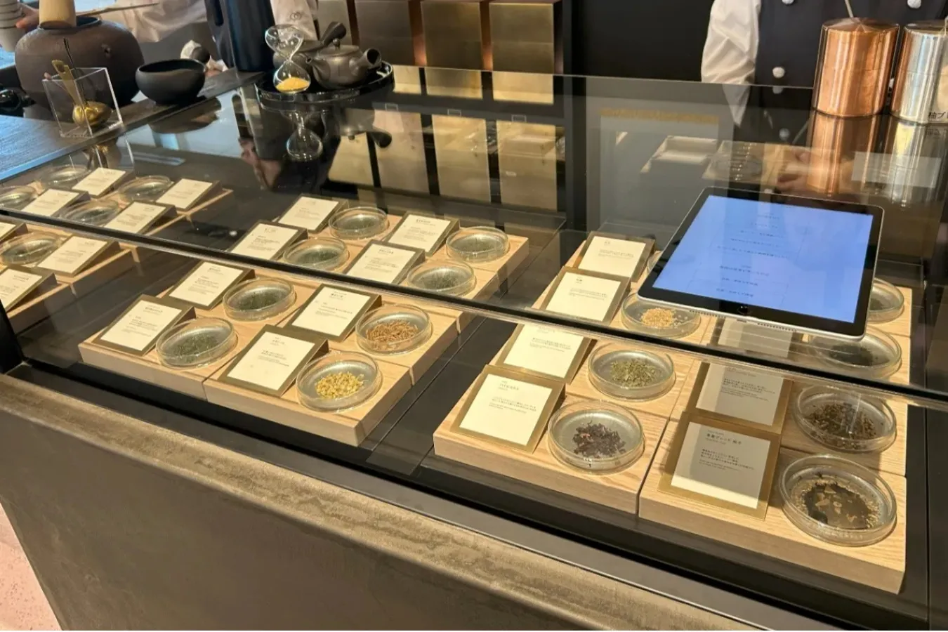 ▲“カスタマイズブレンドティー”の作成体験