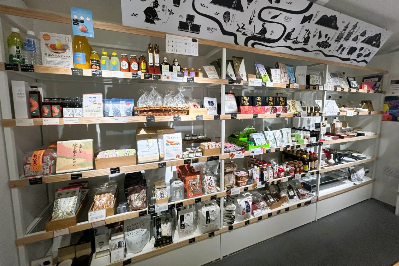 岐阜県のご当地ビール、郡上八幡麦酒こぼこぼ「ペールエール」を実飲！アンテナショップで買えるビール特集_3773302