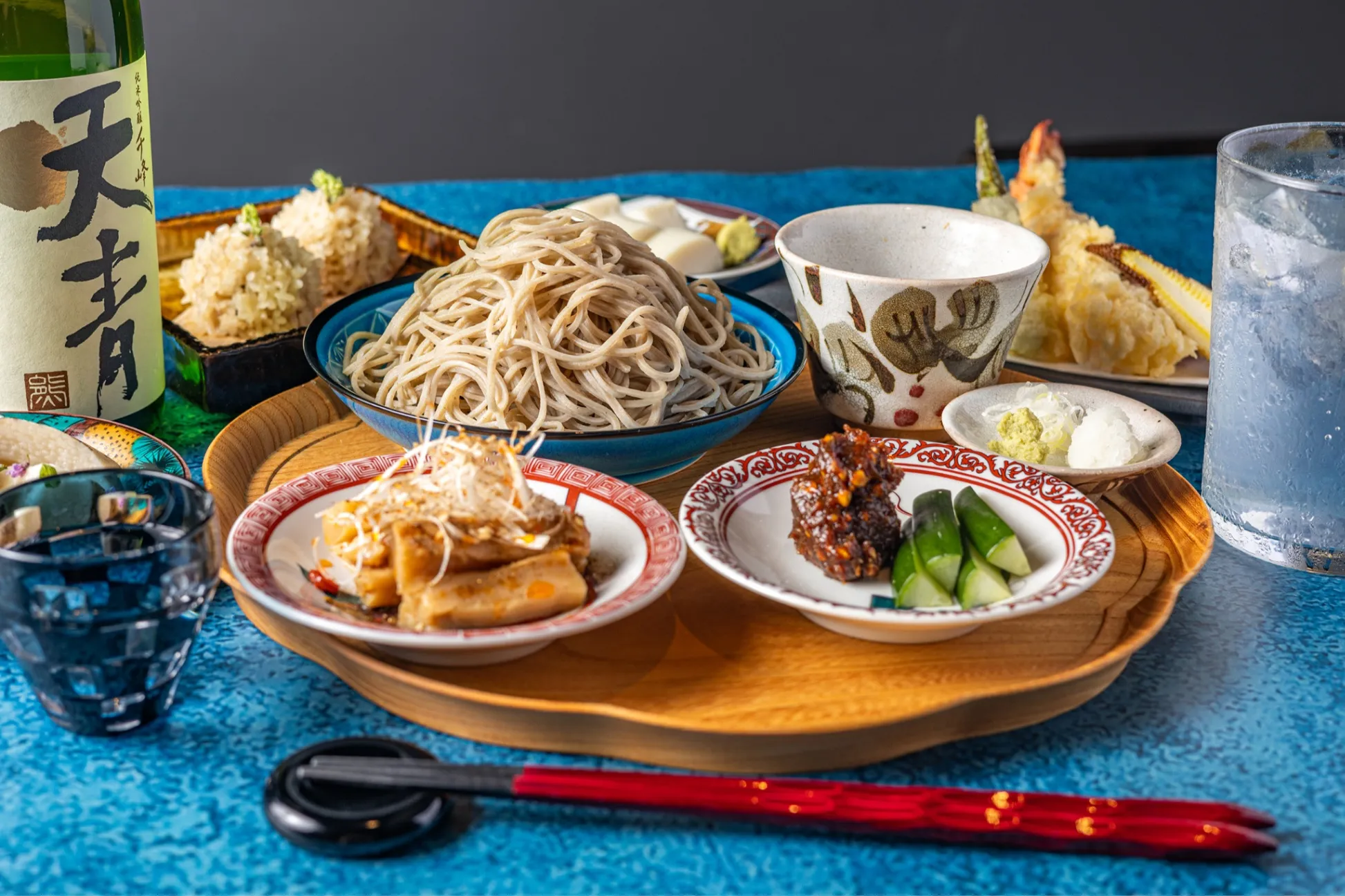 こだわり蕎麦とお酒が楽しめる「蕎麦 菫」横浜ハンマーヘッドにオープン！