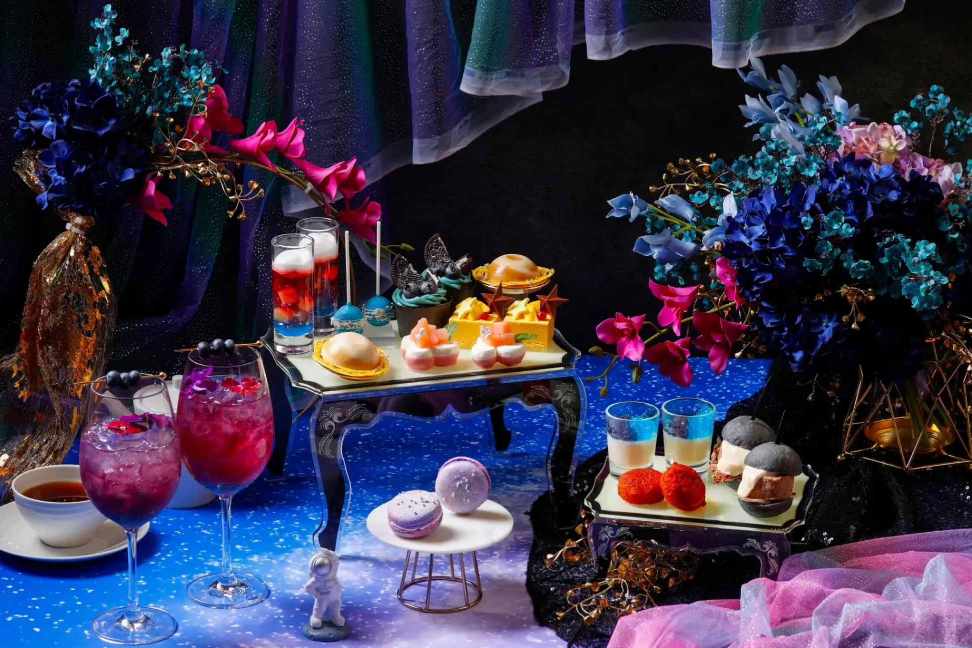 宇宙がテーマ！夏のフルーツを使ったアフタヌーンティーが登場「ザ