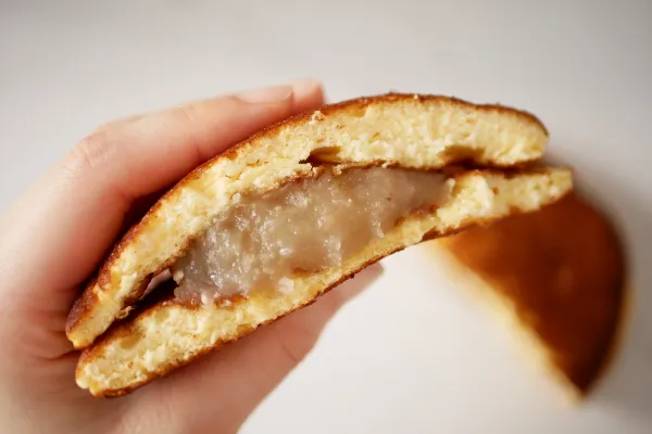 やみつきになる亀十の「白あん」どら焼き