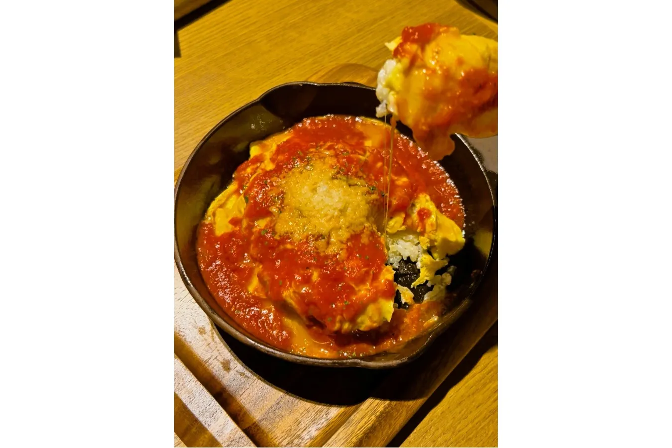 ▲チーズがとろり・・・！（撮影：レッツエンジョイ東京編集部）