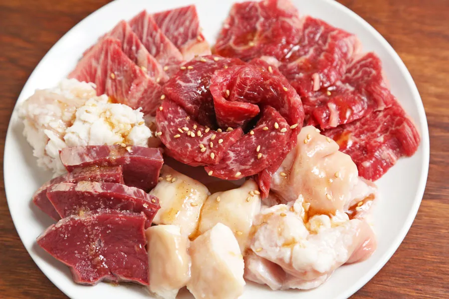 一人焼肉の次はセルフ焼肉！高円寺の自販機で肉を買う【やつい×うどんが主食】
