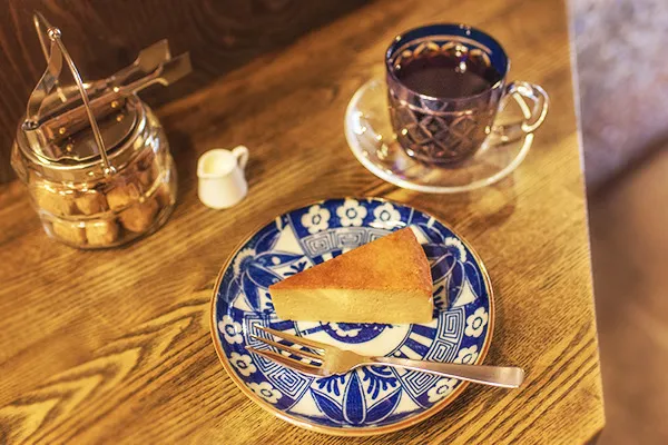 すみだ珈琲／会話とコーヒーと傑作モカチーズケーキ【カフェマニア川口葉子連載vol.9】