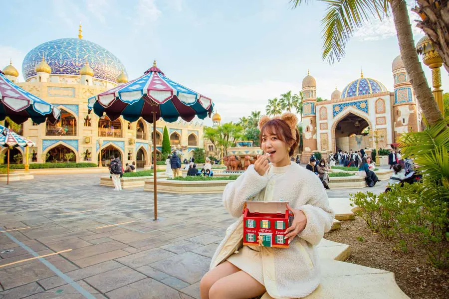 ▲宮殿エリアにある中庭。ゴージャスな雰囲気にすっかり旅気分♪