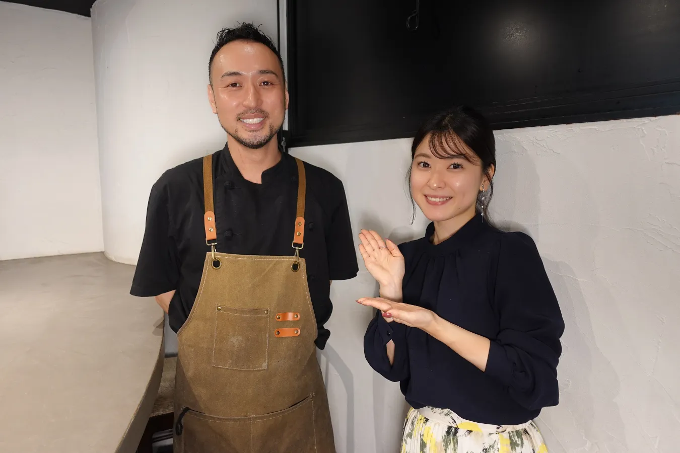 ▲店主の柳瀬さん（左）と筆者（右）