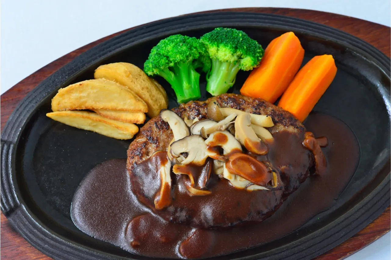 ▲「ハンバーグステーキ 森のレストラン風」(1,850円)