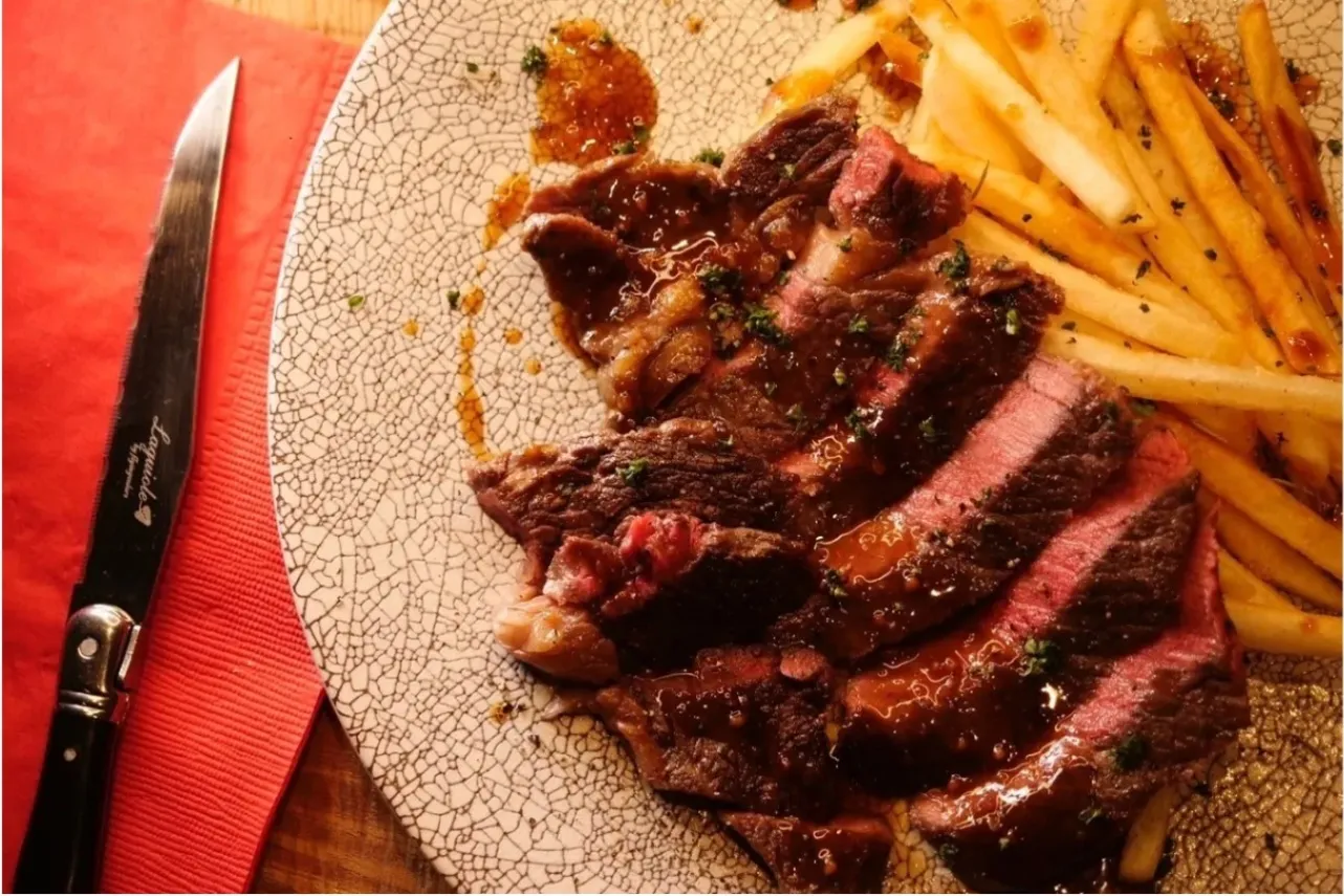 ▲黒毛和牛のもも肉タリアータ